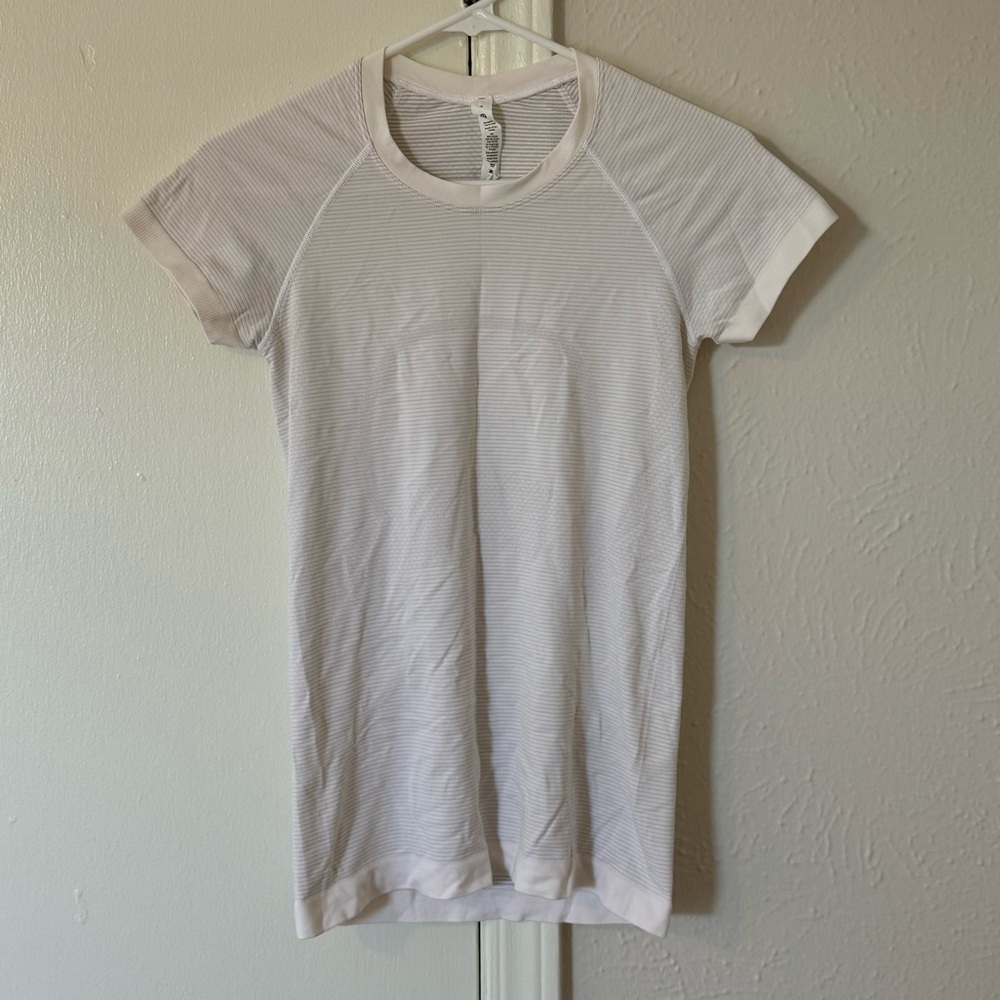 Lululemon Swiftly Tech Short-Sleeve Shirt 2.0